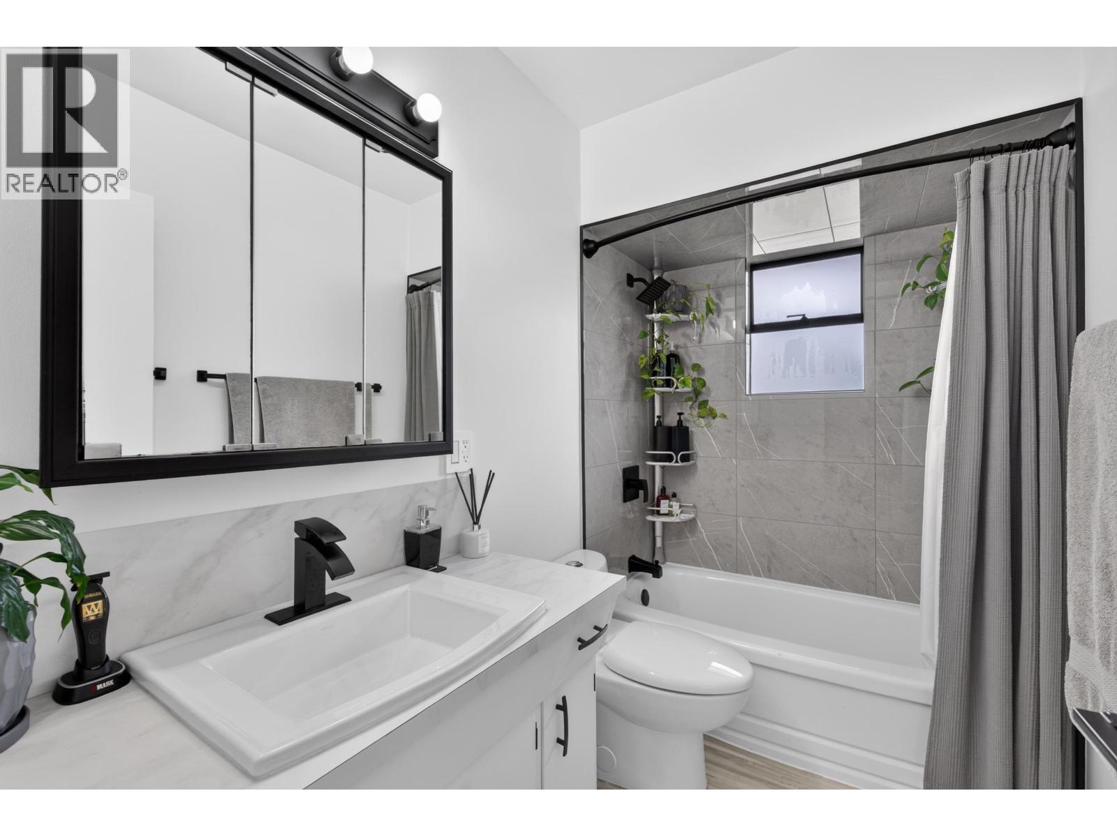 2141 Fraser Avenue, Port Coquitlam, British Columbia  V3B 1N7 - Photo 15 - R3165585