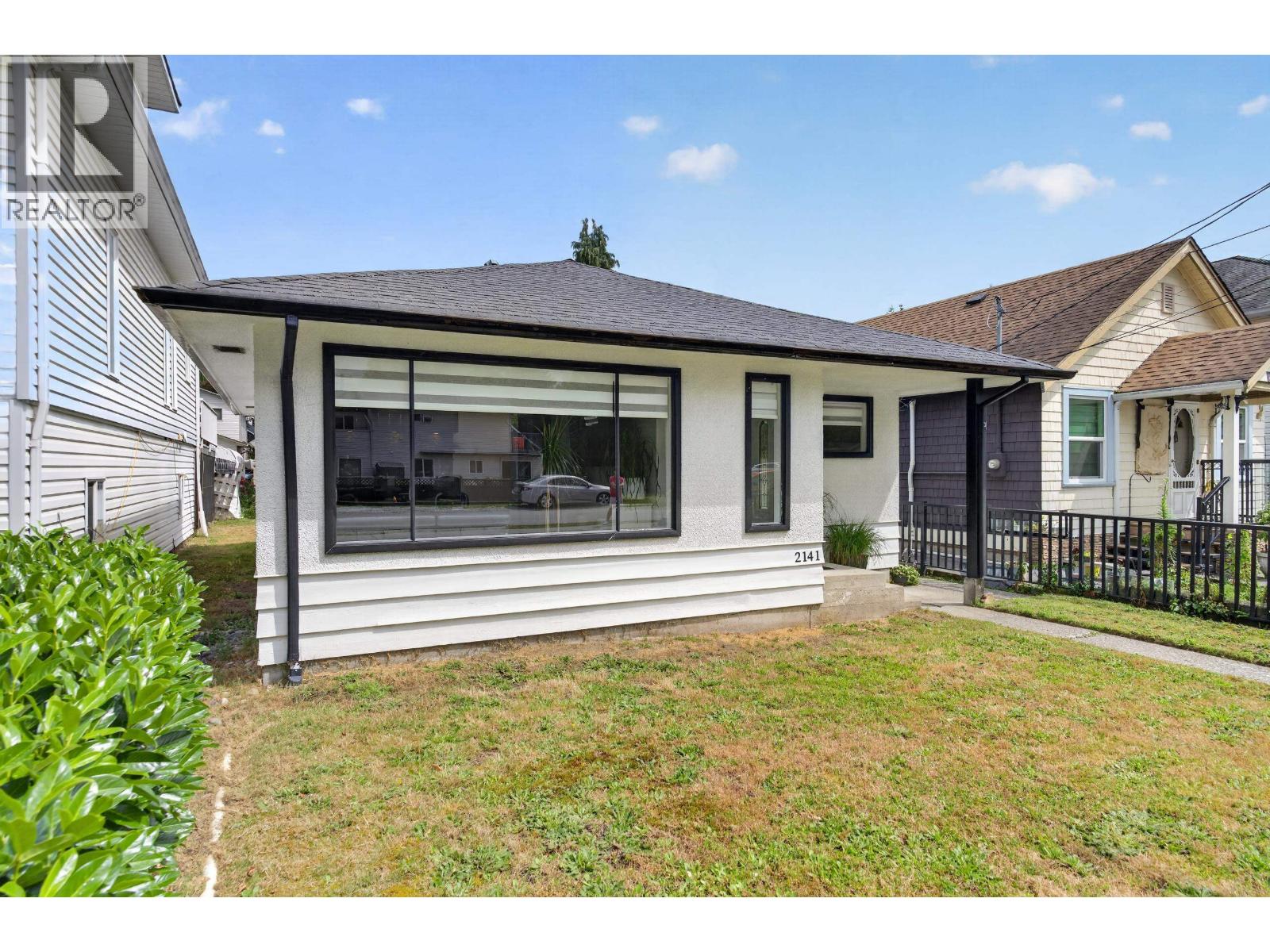 2141 Fraser Avenue, Port Coquitlam, British Columbia  V3B 1N7 - Photo 2 - R3165585
