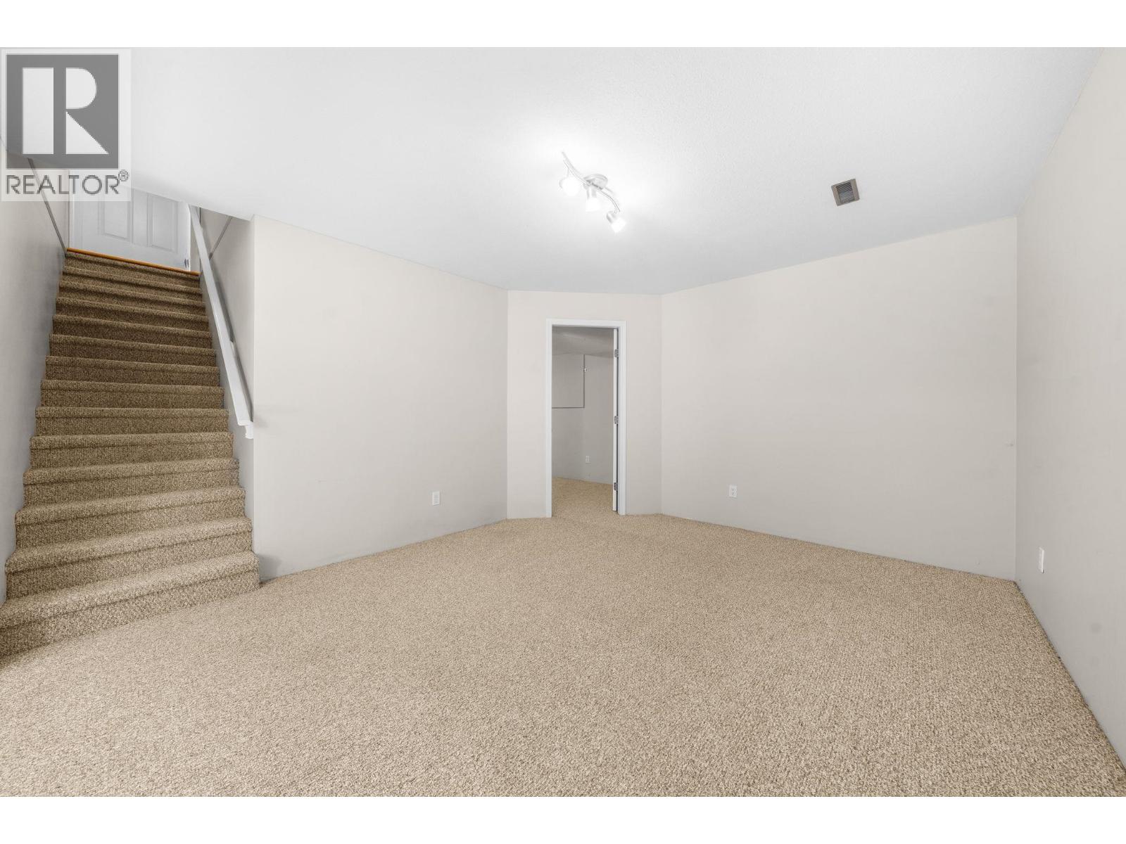 1617 Emerson Court, North Vancouver, British Columbia  V7H 2Y6 - Photo 28 - R3165600