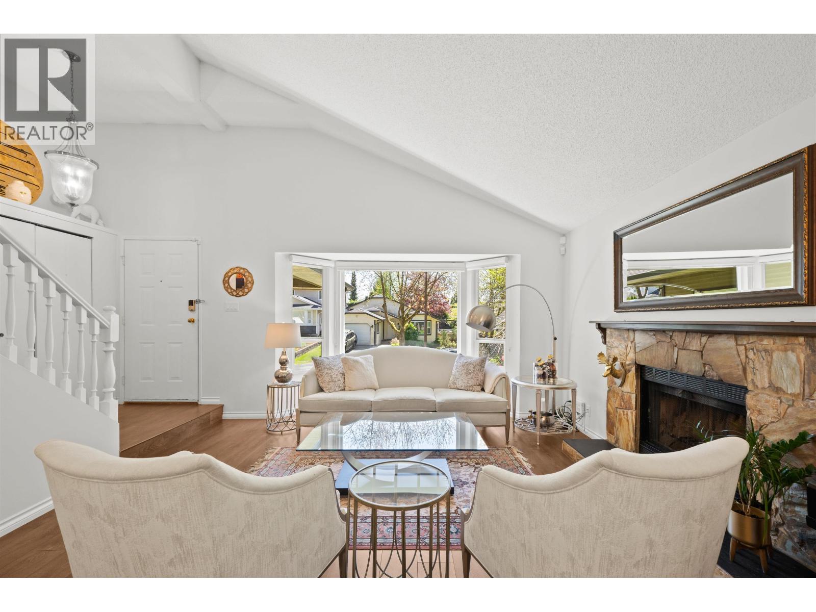 3336 Manning Crescent, North Vancouver, British Columbia  V7H 2R6 - Photo 3 - R3165608