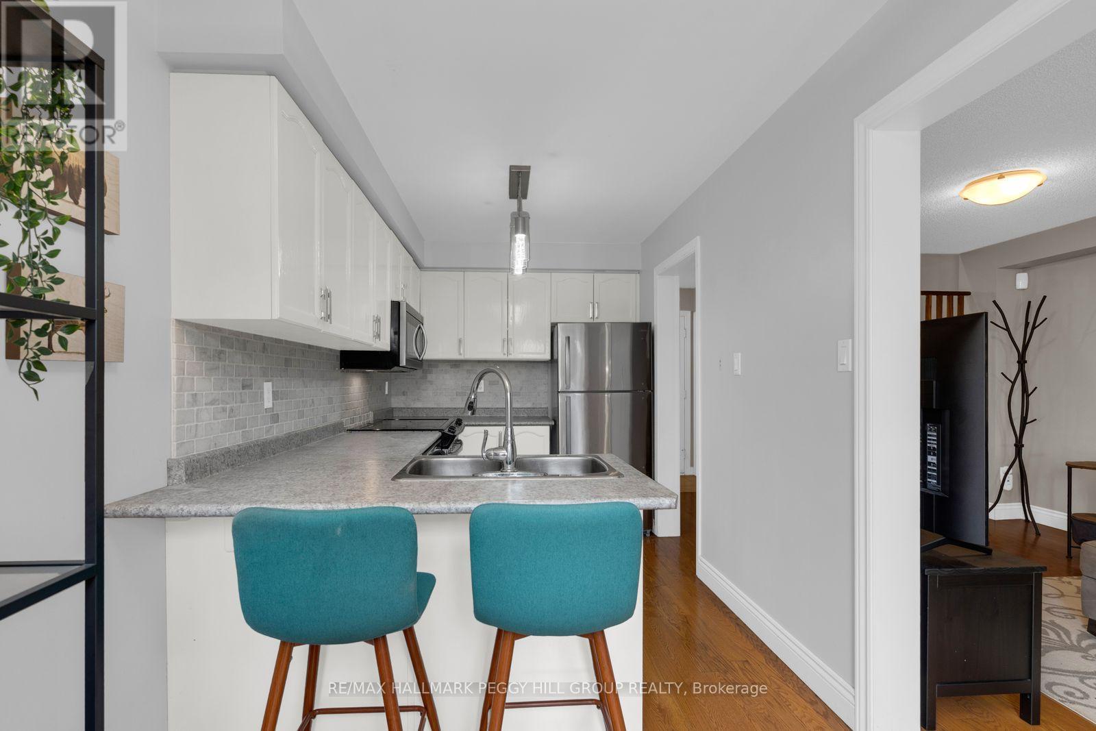 104 Leslie Avenue, Barrie (Holly), Ontario  L4N 9P4 - Photo 4 - S13786562