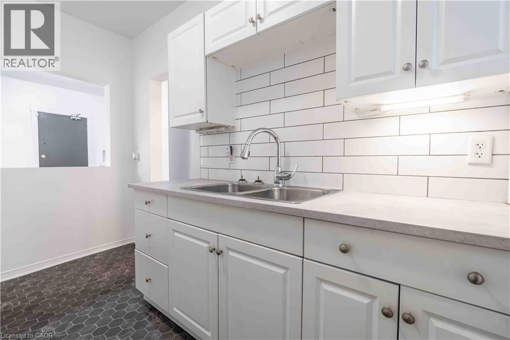 285 King Street W Unit# 4, Hamilton, Ontario  L8P 1B2 - Photo 14 - 40863024