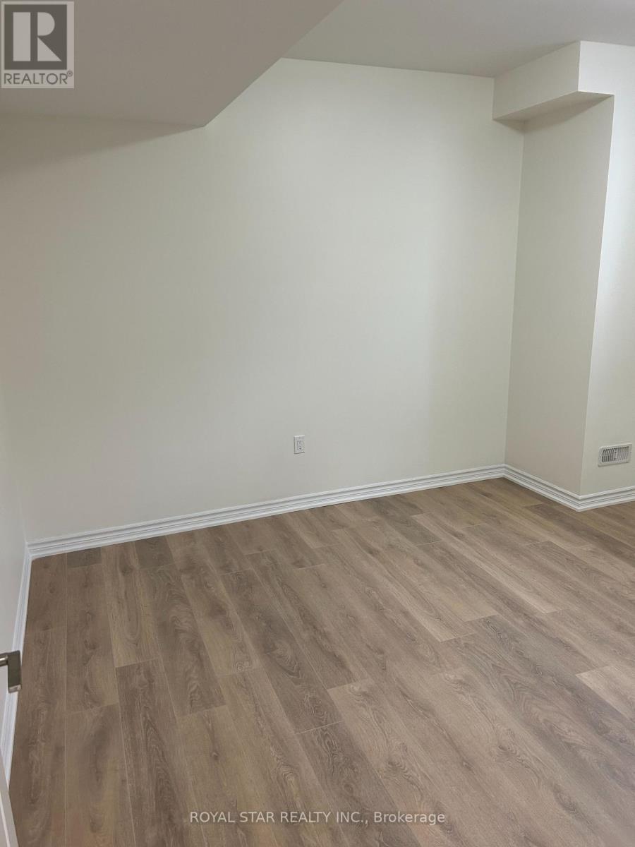 Bsmt - 31 Hallaran Road, Oakville, Ontario  L6H 0Z8 - Photo 12 - W13786598