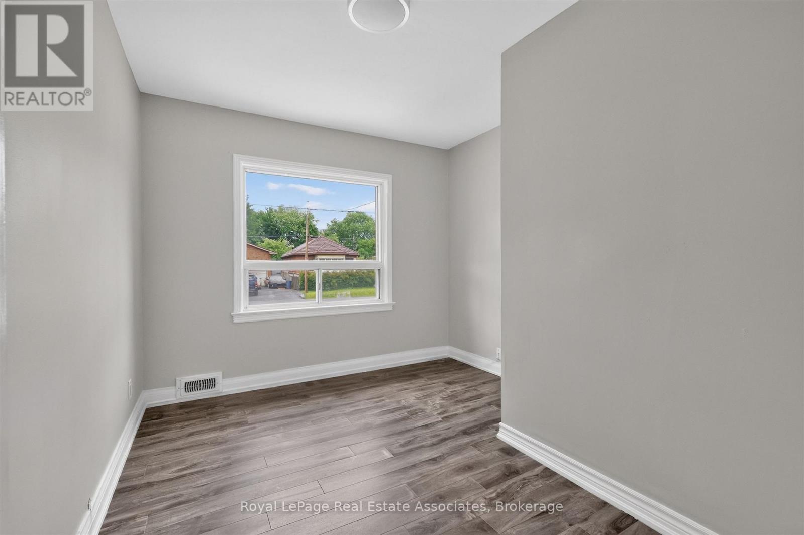 1072 Orchard Road, Mississauga, Ontario  L5E 2N9 - Photo 19 - W13786602