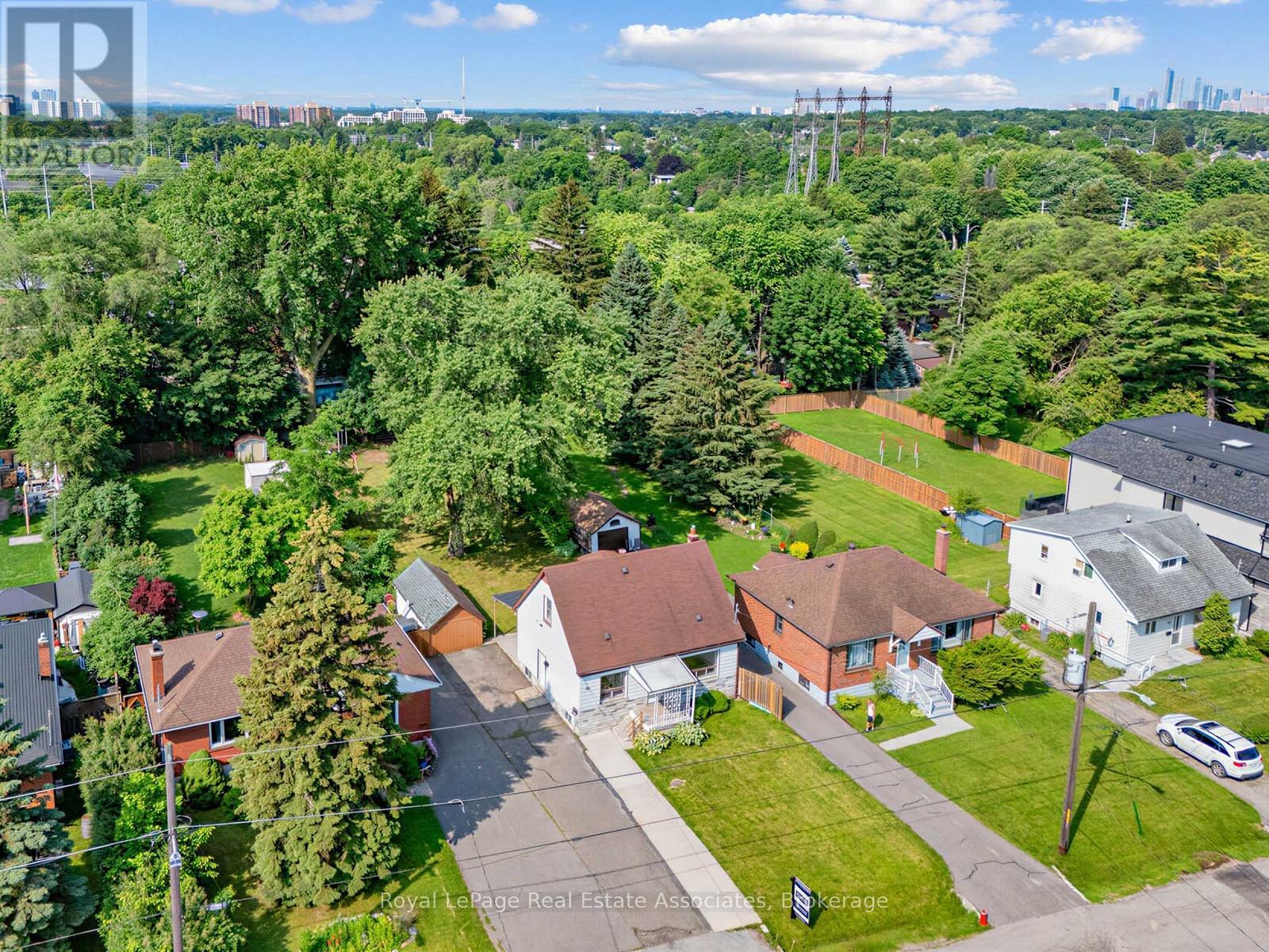 1072 Orchard Road, Mississauga, Ontario  L5E 2N9 - Photo 37 - W13786602