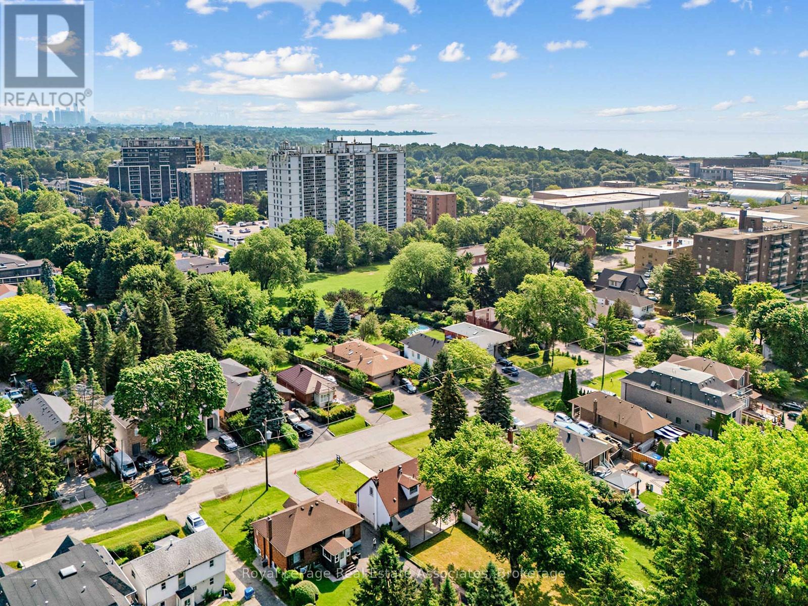 1072 Orchard Road, Mississauga, Ontario  L5E 2N9 - Photo 41 - W13786602