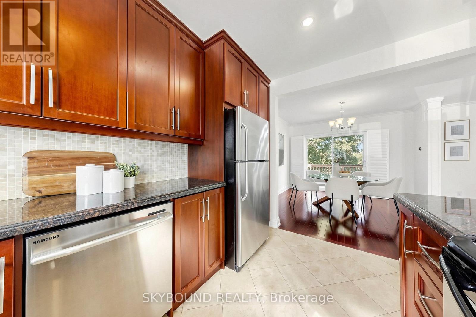19 Riverview Heights, Toronto, Ontario  M9P 2N3 - Photo 10 - W13786638
