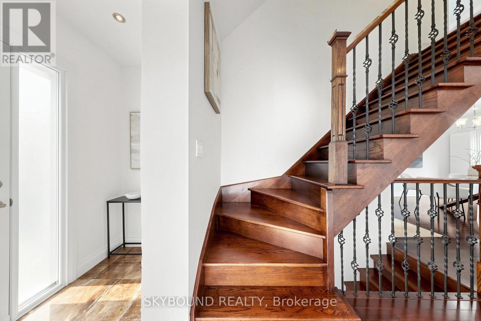 19 Riverview Heights, Toronto, Ontario  M9P 2N3 - Photo 13 - W13786638