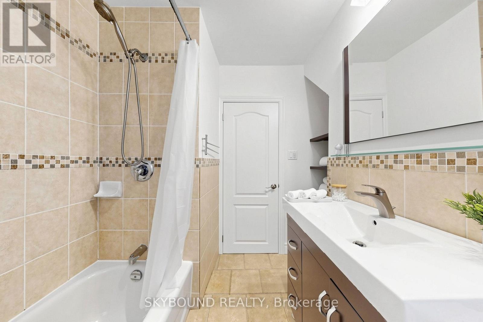 19 Riverview Heights, Toronto, Ontario  M9P 2N3 - Photo 21 - W13786638