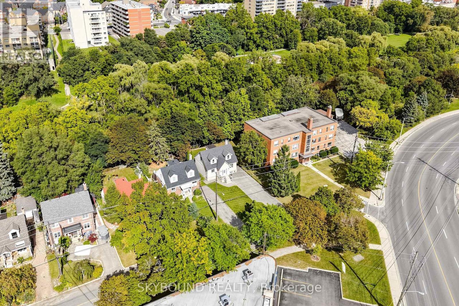 19 Riverview Heights, Toronto, Ontario  M9P 2N3 - Photo 39 - W13786638