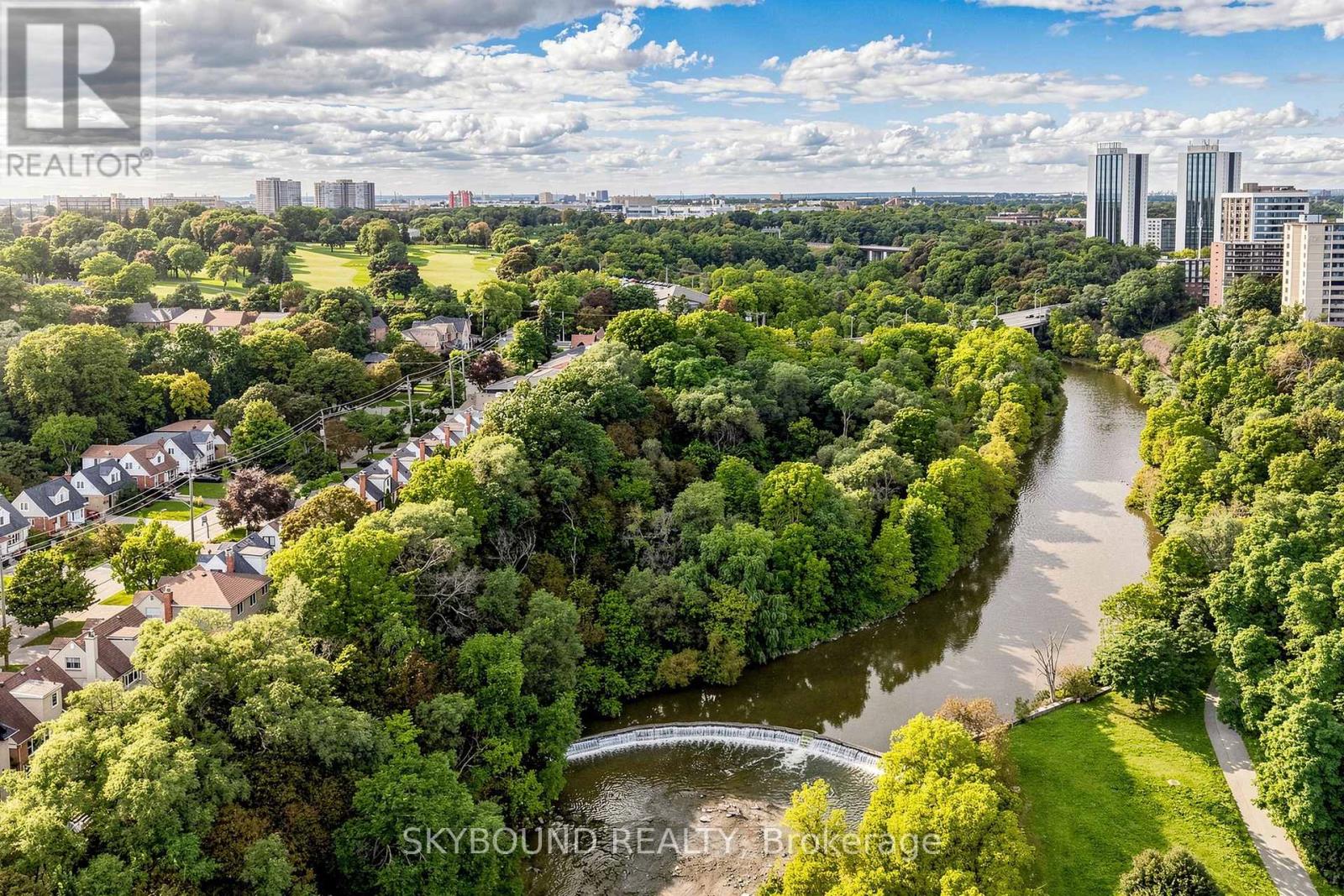 19 Riverview Heights, Toronto, Ontario  M9P 2N3 - Photo 45 - W13786638