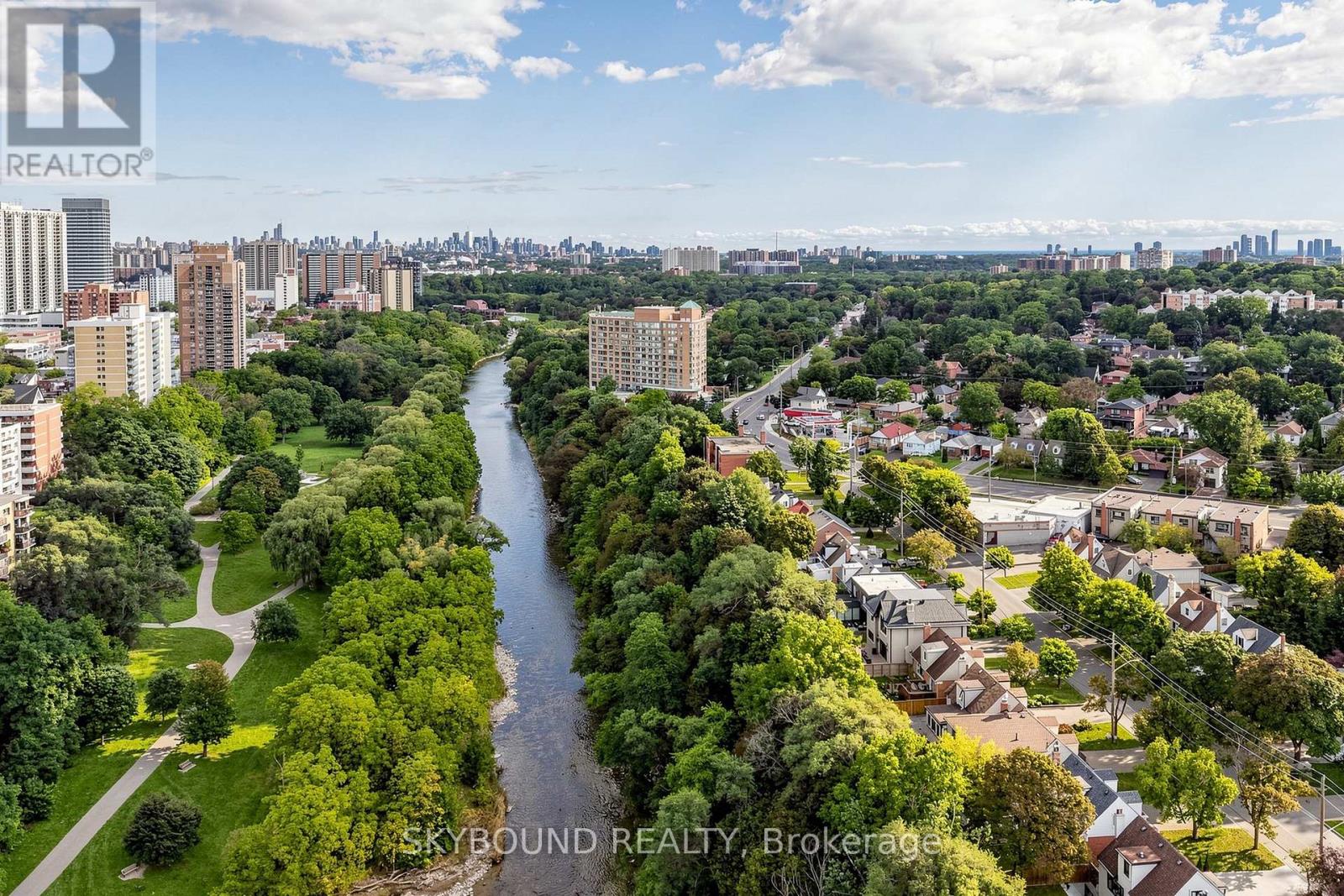 19 Riverview Heights, Toronto, Ontario  M9P 2N3 - Photo 48 - W13786638