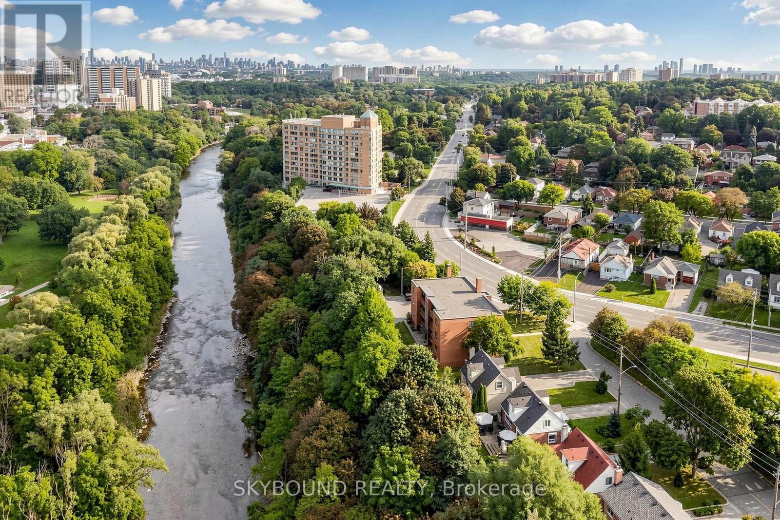 19 Riverview Heights, Toronto, Ontario  M9P 2N3 - Photo 49 - W13786638