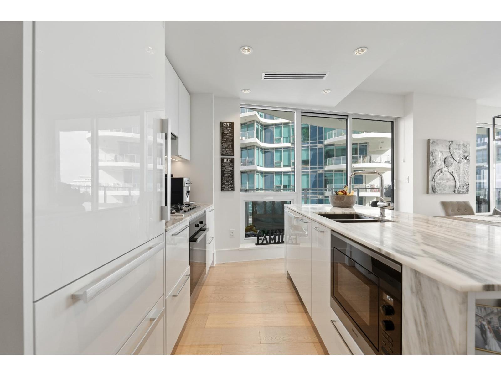 1504 1500 Martin Street, White Rock, British Columbia  V4B 0C2 - Photo 6 - R3160887