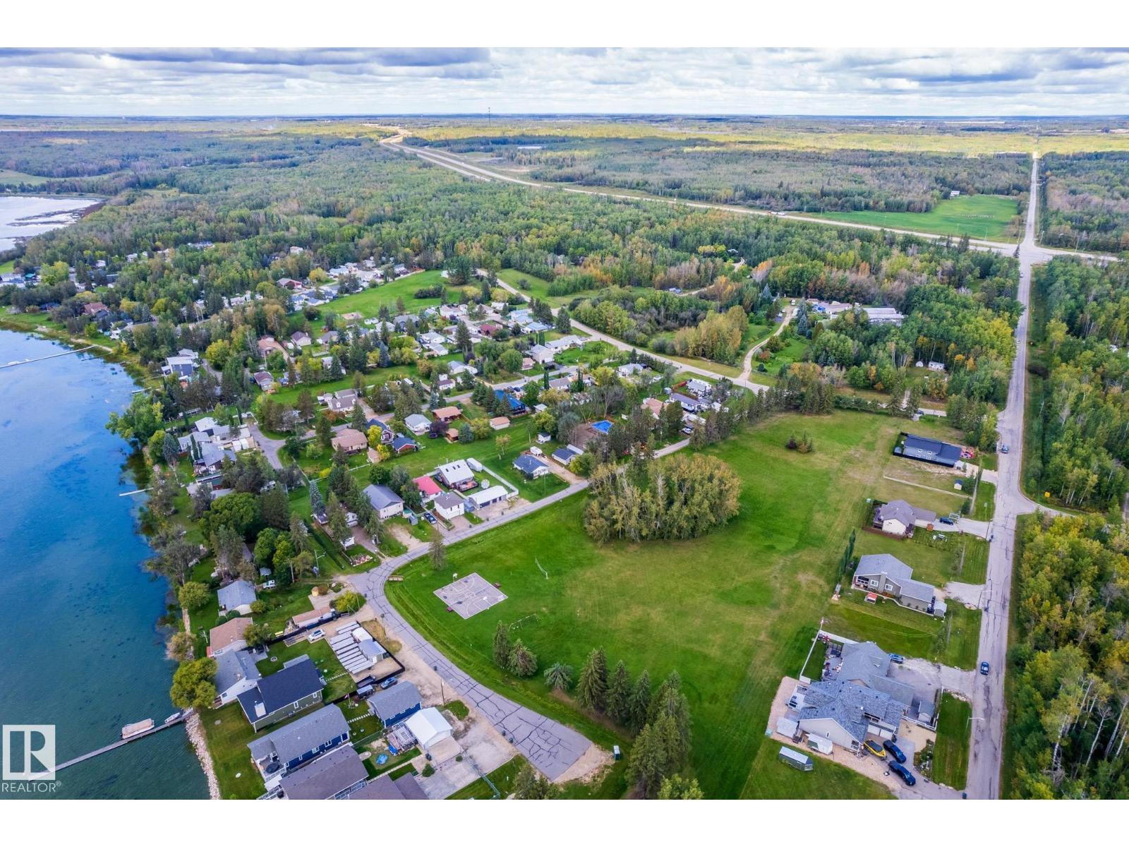 101 1 St, Rural Lac Ste. Anne County, Alberta  T0E 1A0 - Photo 18 - E4504604