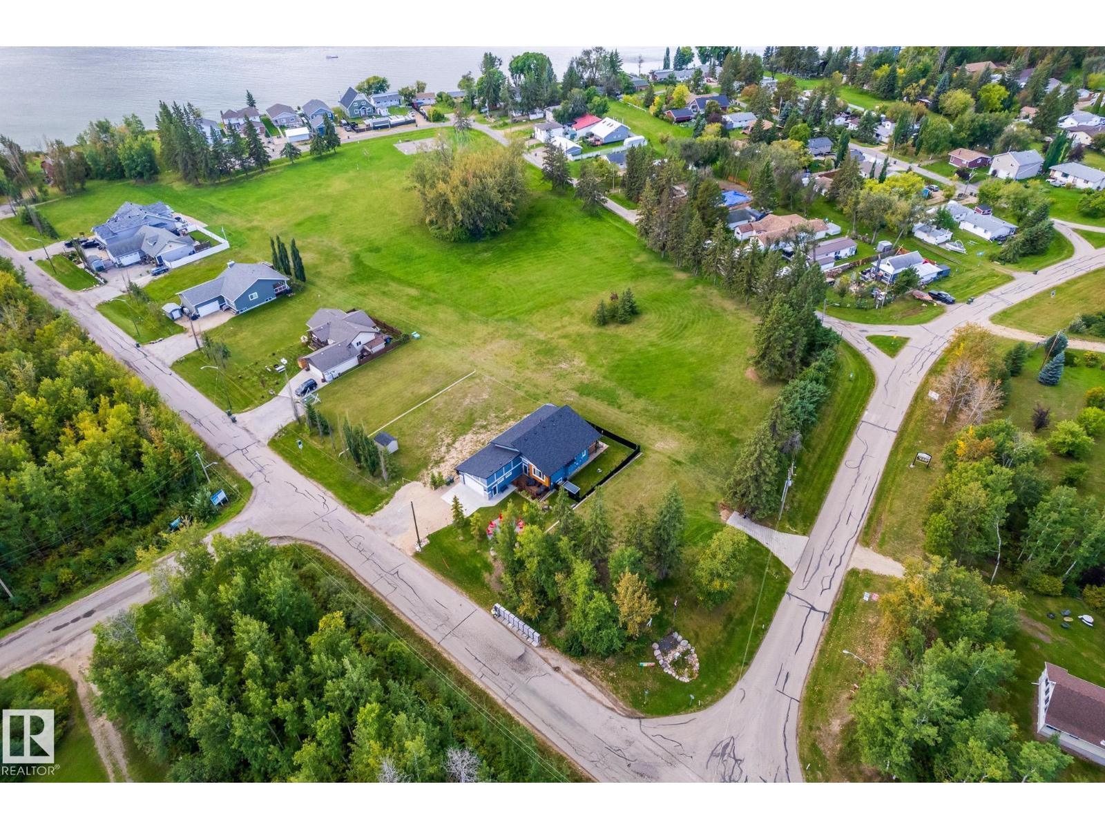 101 1 St, Rural Lac Ste. Anne County, Alberta  T0E 1A0 - Photo 12 - E4504604