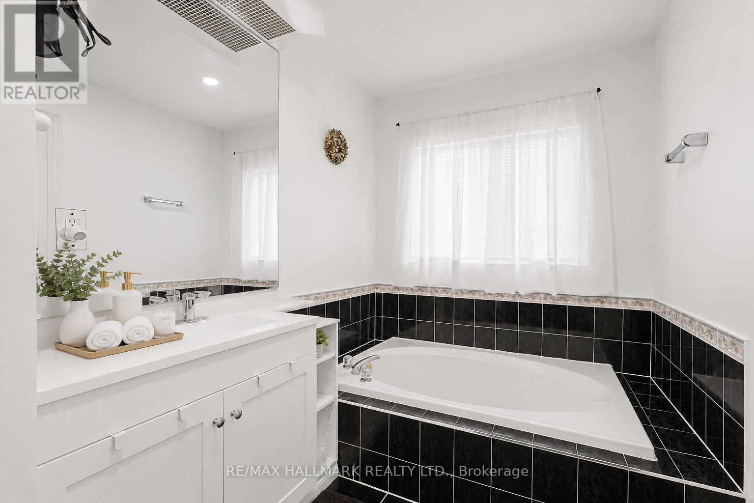 70 - 190 Harding Blvd Boulevard W, Richmond Hill, Ontario  L4C 0J9 - Photo 20 - N13635702