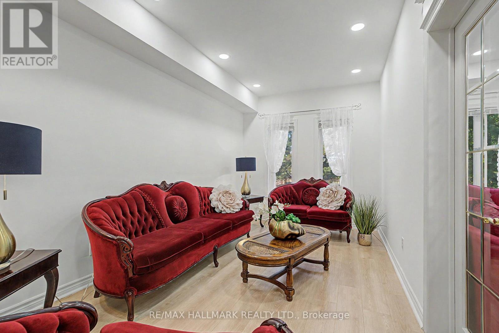 70 - 190 Harding Blvd Boulevard W, Richmond Hill, Ontario  L4C 0J9 - Photo 10 - N13635702