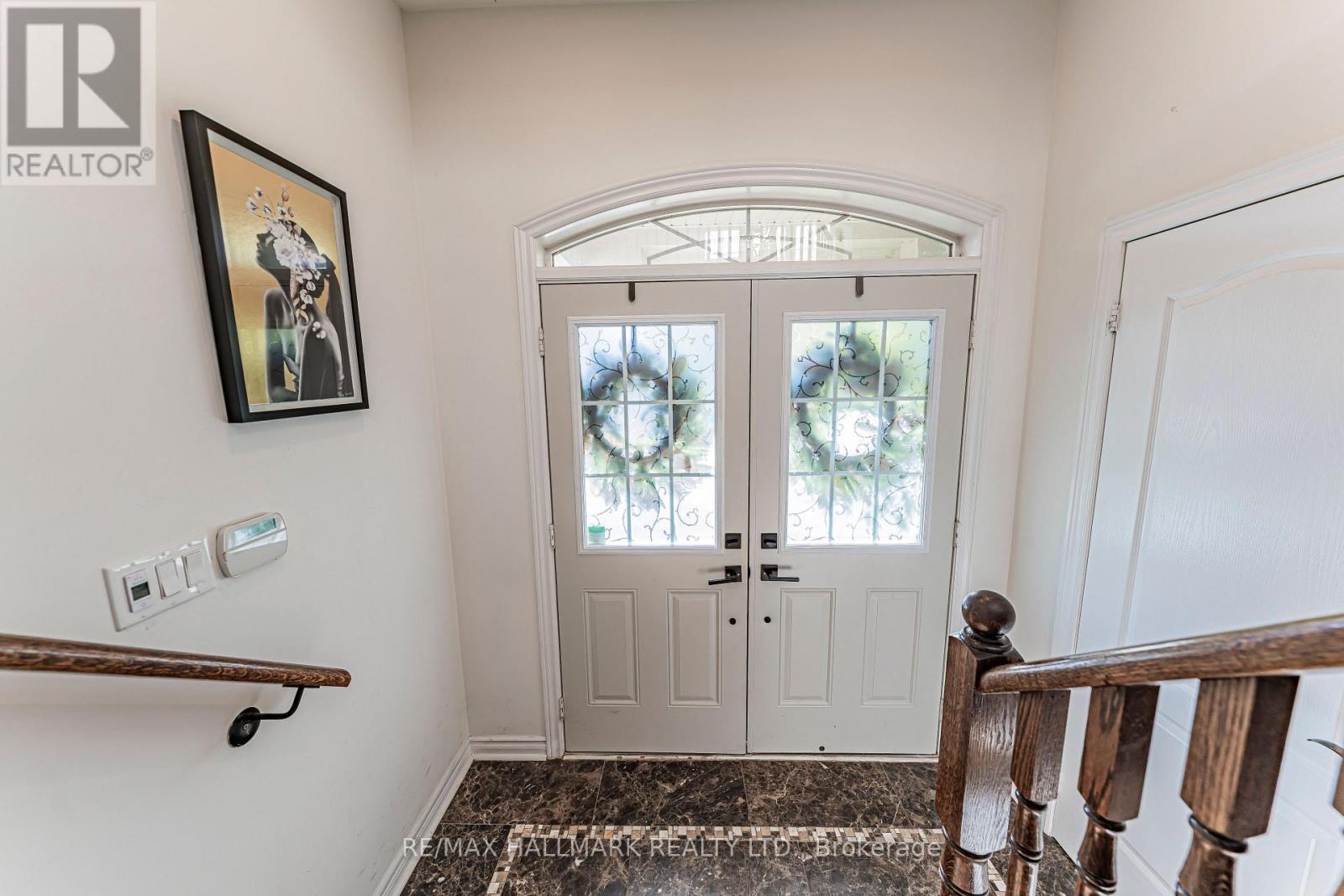 #main - 388 Kwapis Boulevard, Newmarket, Ontario  L3X 3H4 - Photo 2 - N13733776