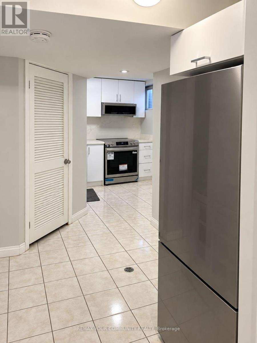 1 Evergreen Crescent, Markham, Ontario  L3T 5V8 - Photo 9 - N13786500