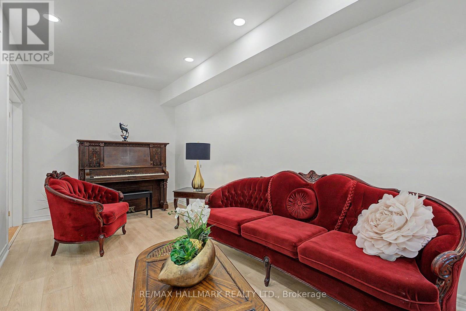 70 - 190 Harding Blvd Boulevard W, Richmond Hill, Ontario  L4C 0J9 - Photo 11 - N13635702