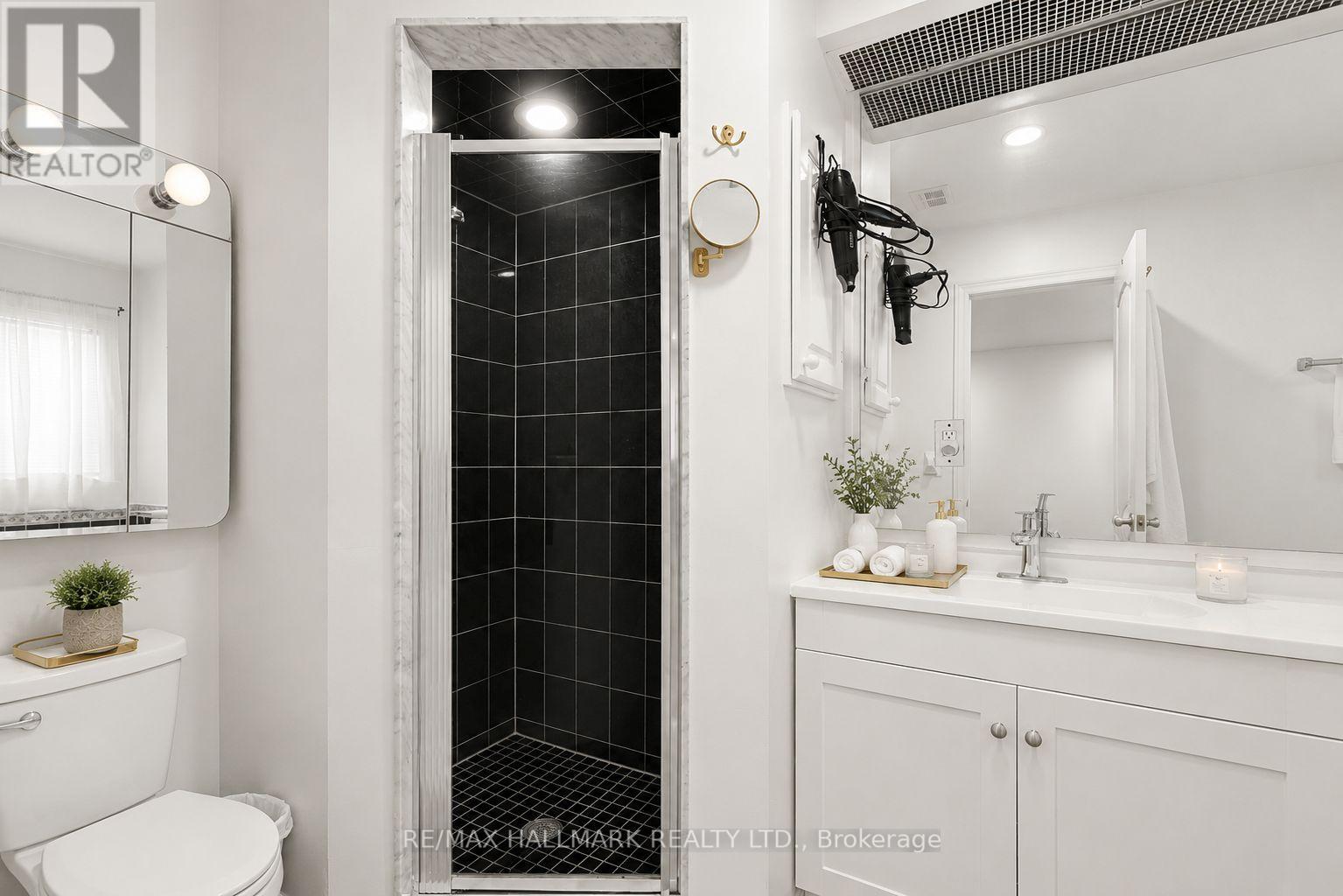 70 - 190 Harding Blvd Boulevard W, Richmond Hill, Ontario  L4C 0J9 - Photo 19 - N13635702