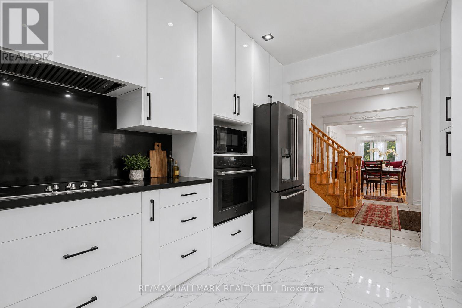 70 - 190 Harding Blvd Boulevard W, Richmond Hill, Ontario  L4C 0J9 - Photo 6 - N13635702