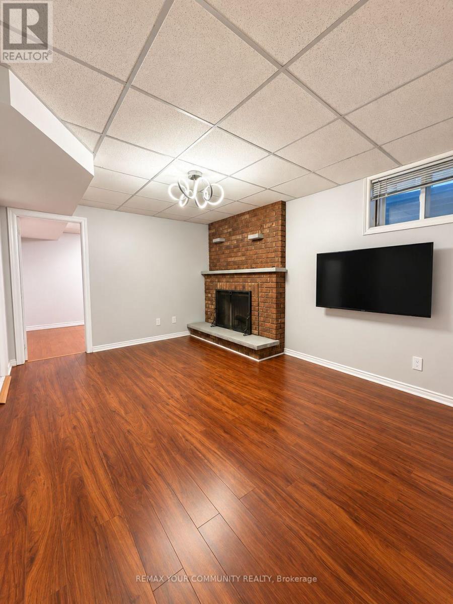 1 Evergreen Crescent, Markham, Ontario  L3T 5V8 - Photo 7 - N13786500