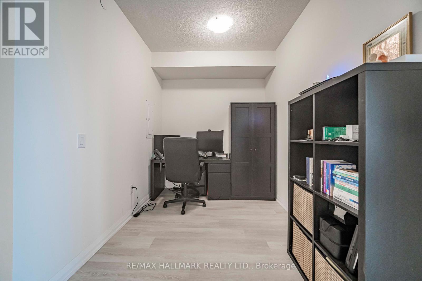 2203 - 3260 Sheppard Avenue E, Toronto, Ontario  M1T 3K3 - Photo 10 - E13716446