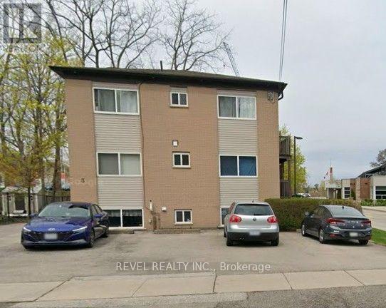 2 - 3 ROBINSON STREET, Grimsby, Ontario