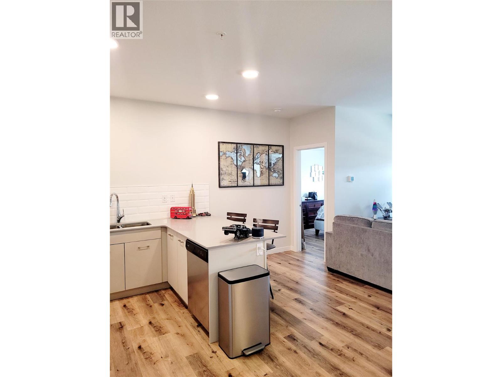 722 Valley Road Unit# 322, Kelowna, British Columbia  V1E 2E6 - Photo 5 - 10380613