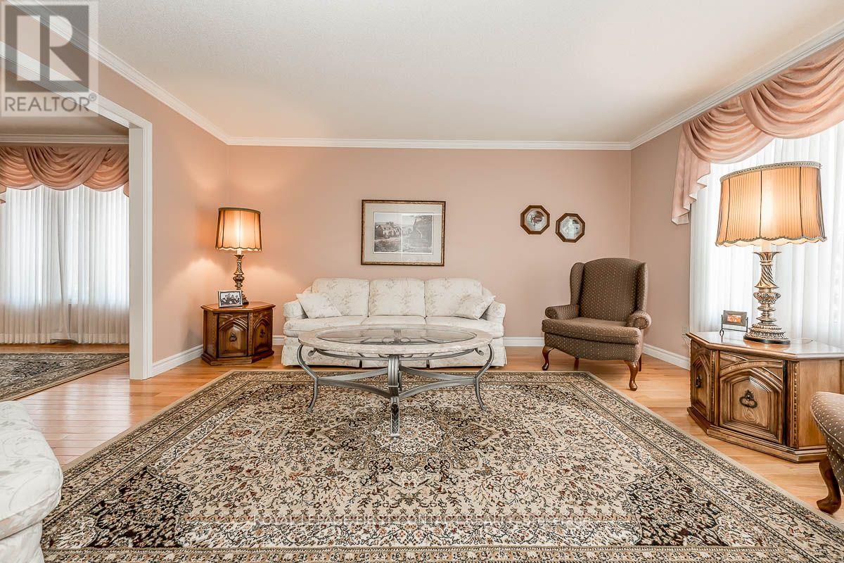 35 Gibbon Drive, Barrie, Ontario  L4N 6S9 - Photo 14 - S13775094
