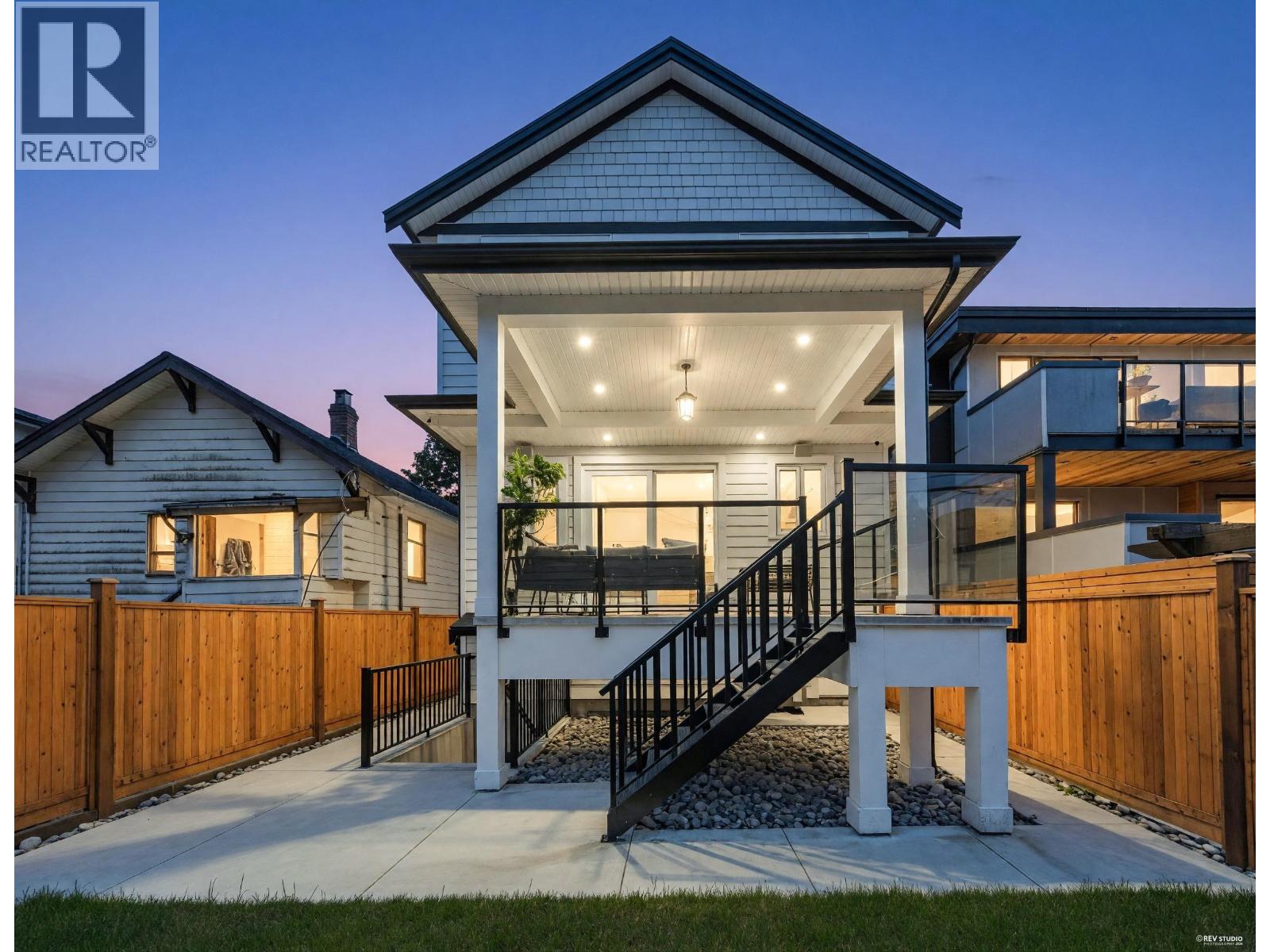 2743 MCGILL STREET, Vancouver, British Columbia