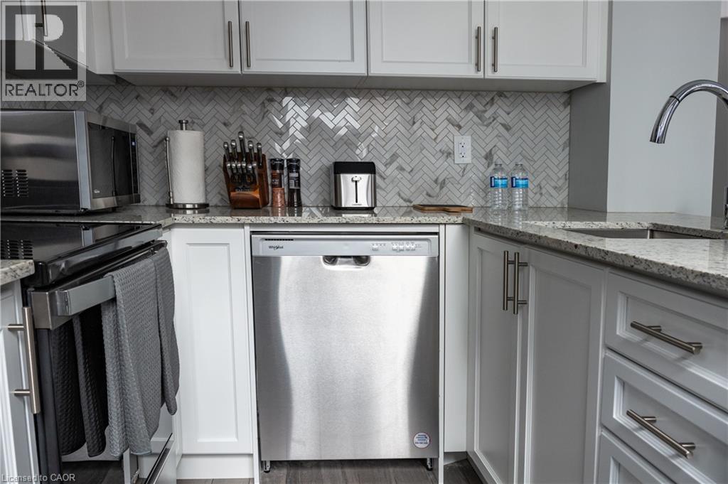 349 Wheat Boom Drive Drive Unit# 331, Oakville, Ontario  L6H 7X5 - Photo 14 - 40862319