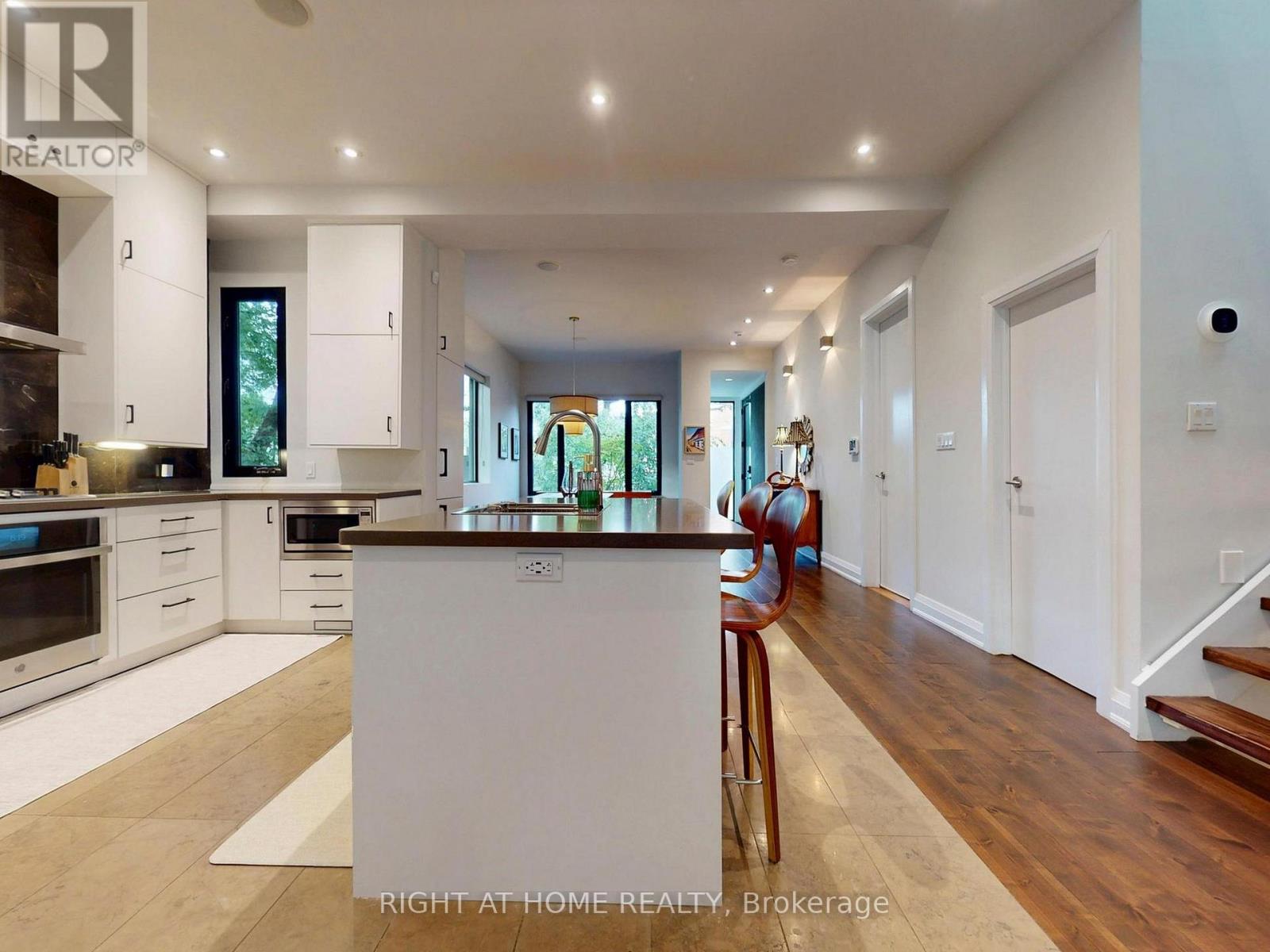 386 Rosewell Avenue, Toronto, Ontario  M4R 2B4 - Photo 6 - C13738608