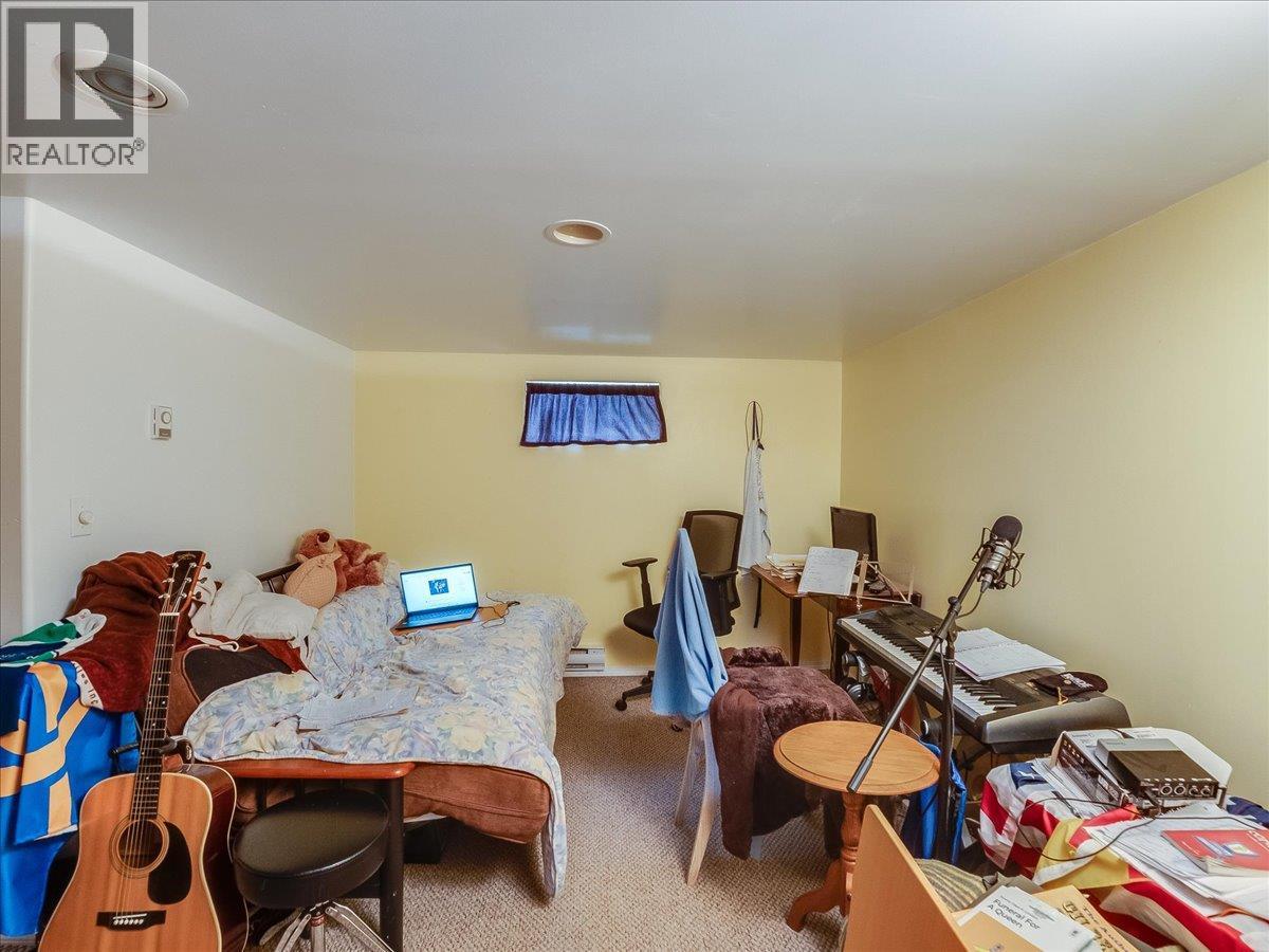 908 Fifth Street, Nelson, British Columbia V1L 2X8 - Photo 40 - 10400852