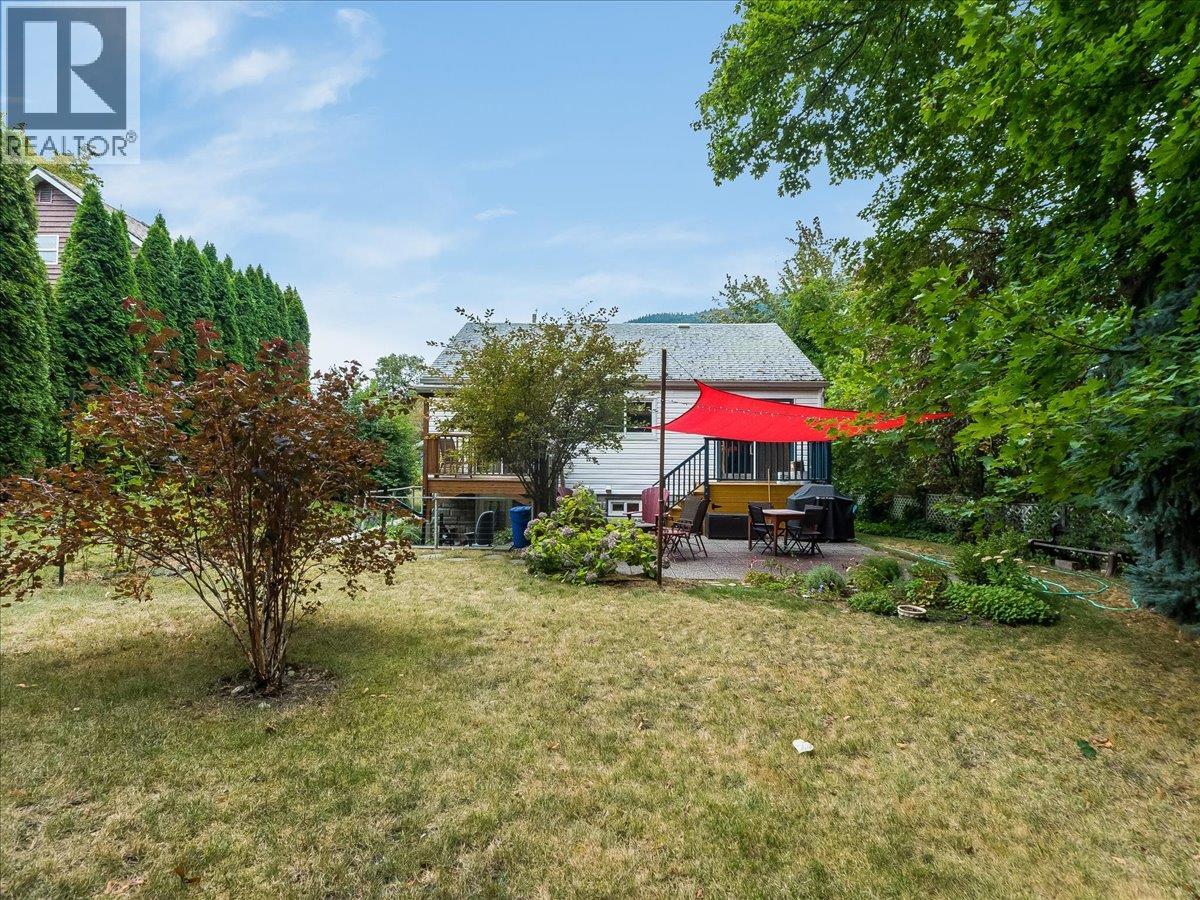 908 Fifth Street, Nelson, British Columbia V1L 2X8 - Photo 9 - 10400852