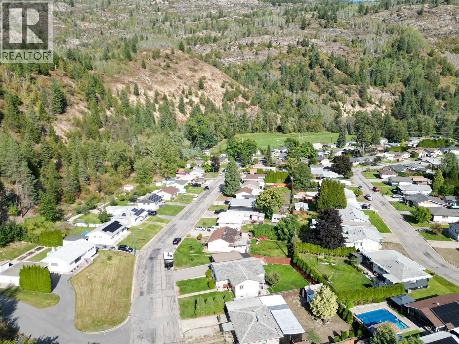 1116 Marianna Crescent, Trail, British Columbia  V1R 1C7 - Photo 32 - 10400672