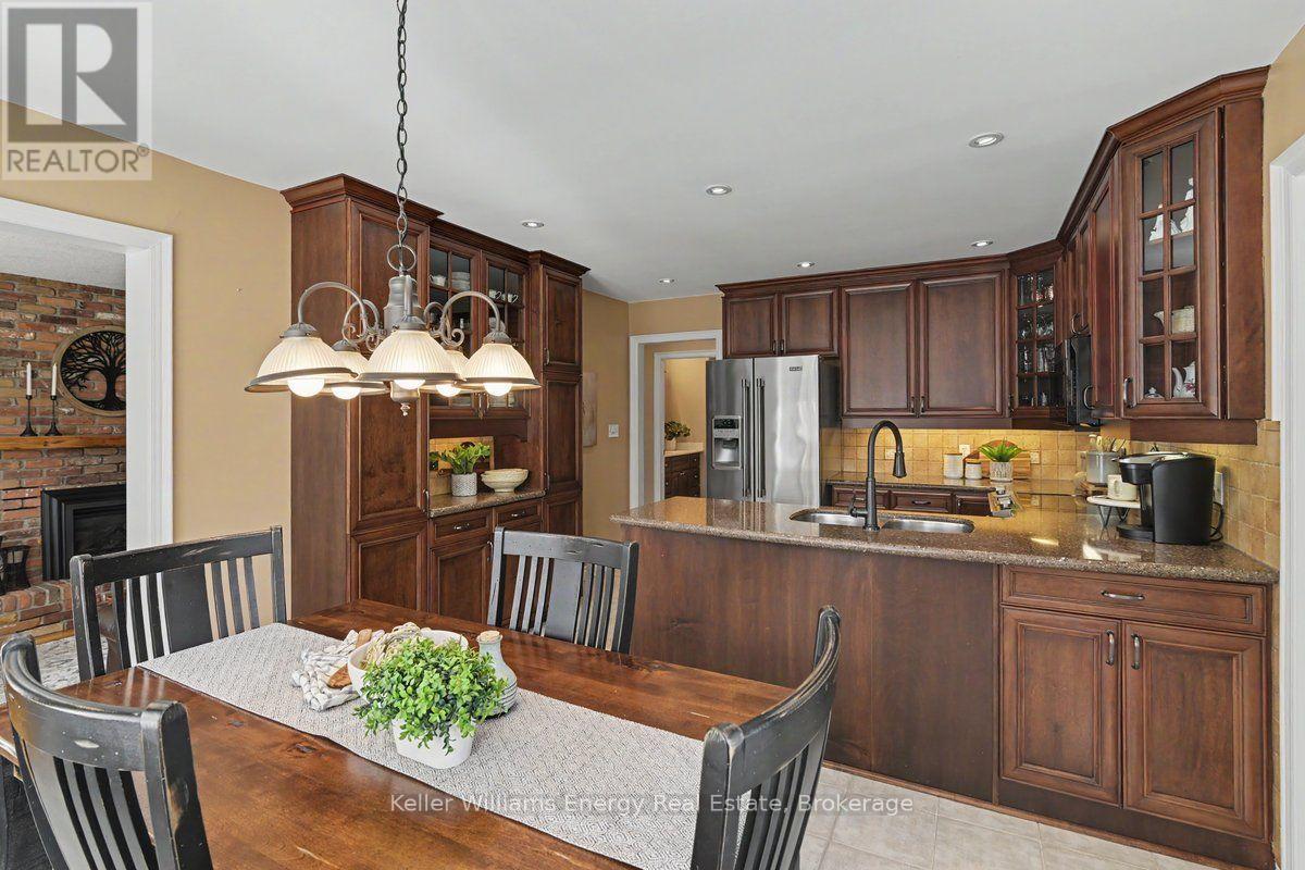 760 Sundance Circle, Oshawa, Ontario  L1J 8B7 - Photo 10 - E13786870