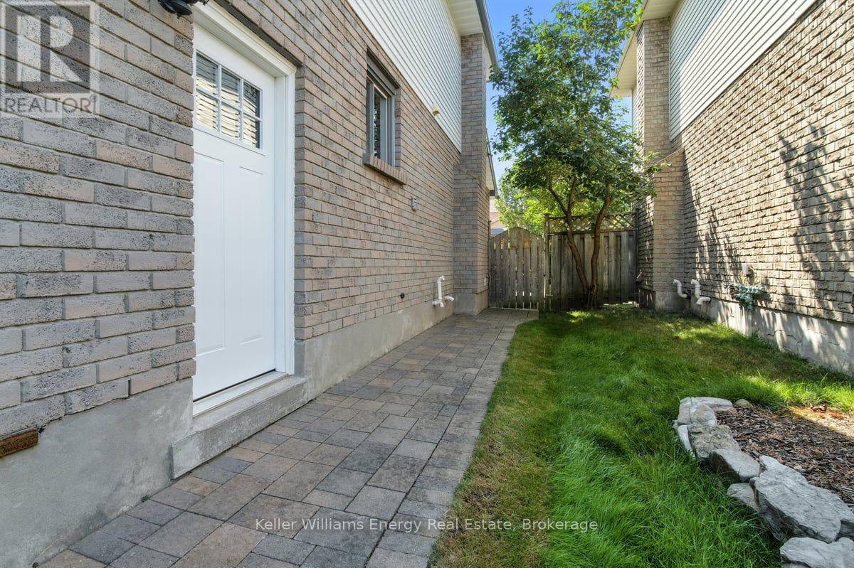 760 Sundance Circle, Oshawa, Ontario  L1J 8B7 - Photo 38 - E13786870