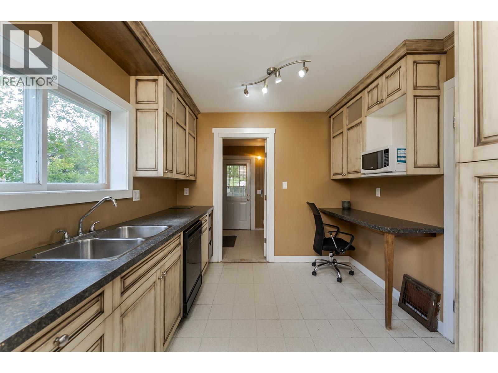 1684 5th Avenue, Prince George, British Columbia  V2L 3M1 - Photo 14 - R3164870