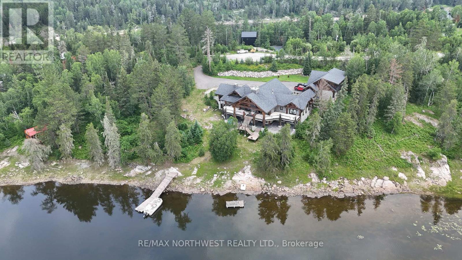 76 MIDDLE LAKE/WINNIPEG RIVER, Kenora, Ontario