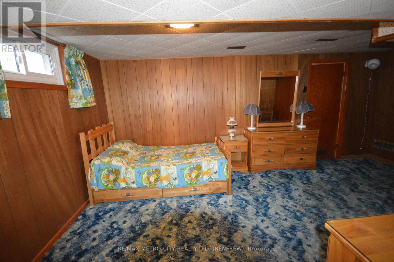 33 Pembroke Street, Whitewater Region, Ontario  K0J 1K0 - Photo 13 - X13786844