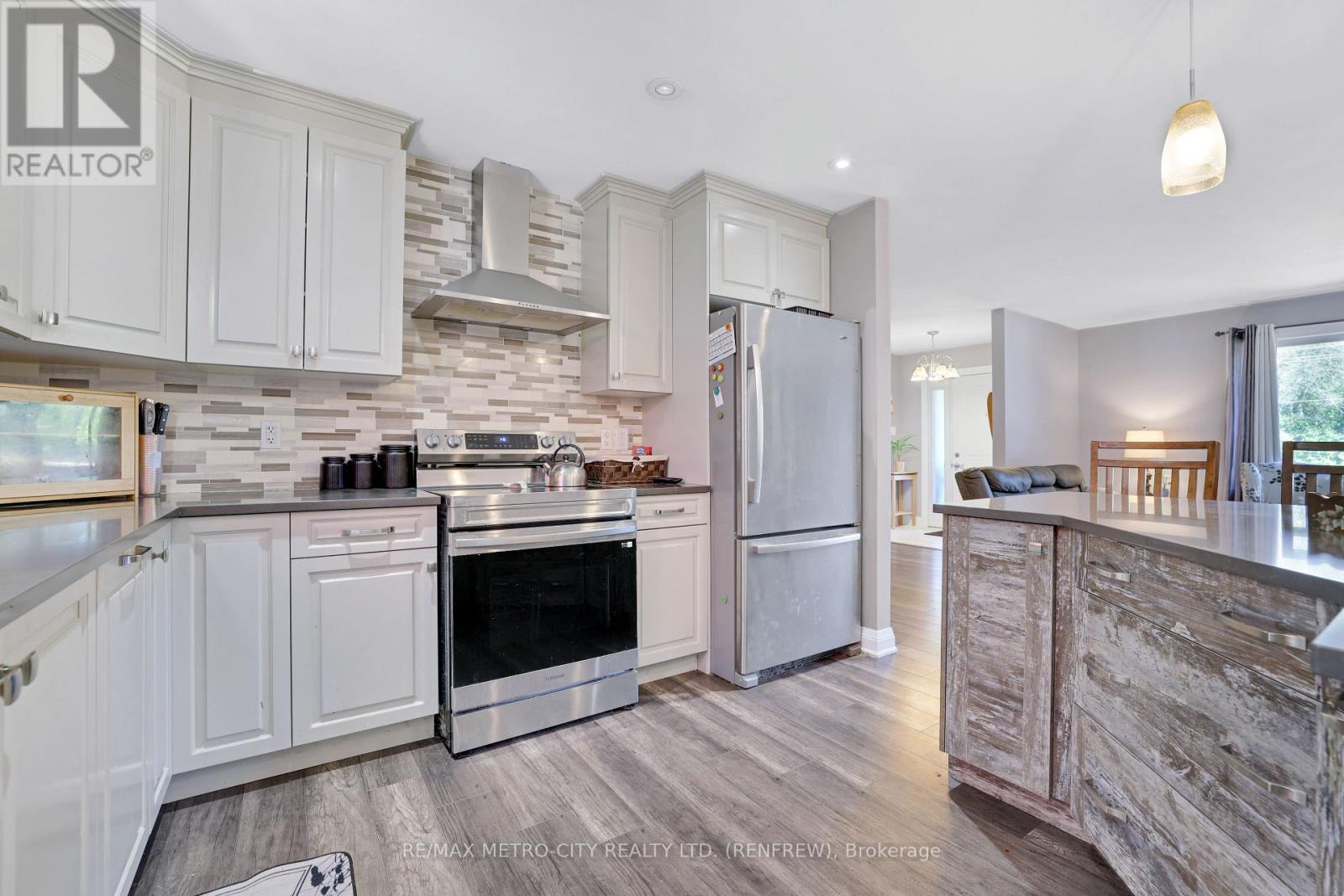 2457 Burnstown Road, Mcnab/braeside, Ontario  K7V 3Z4 - Photo 15 - X13787028