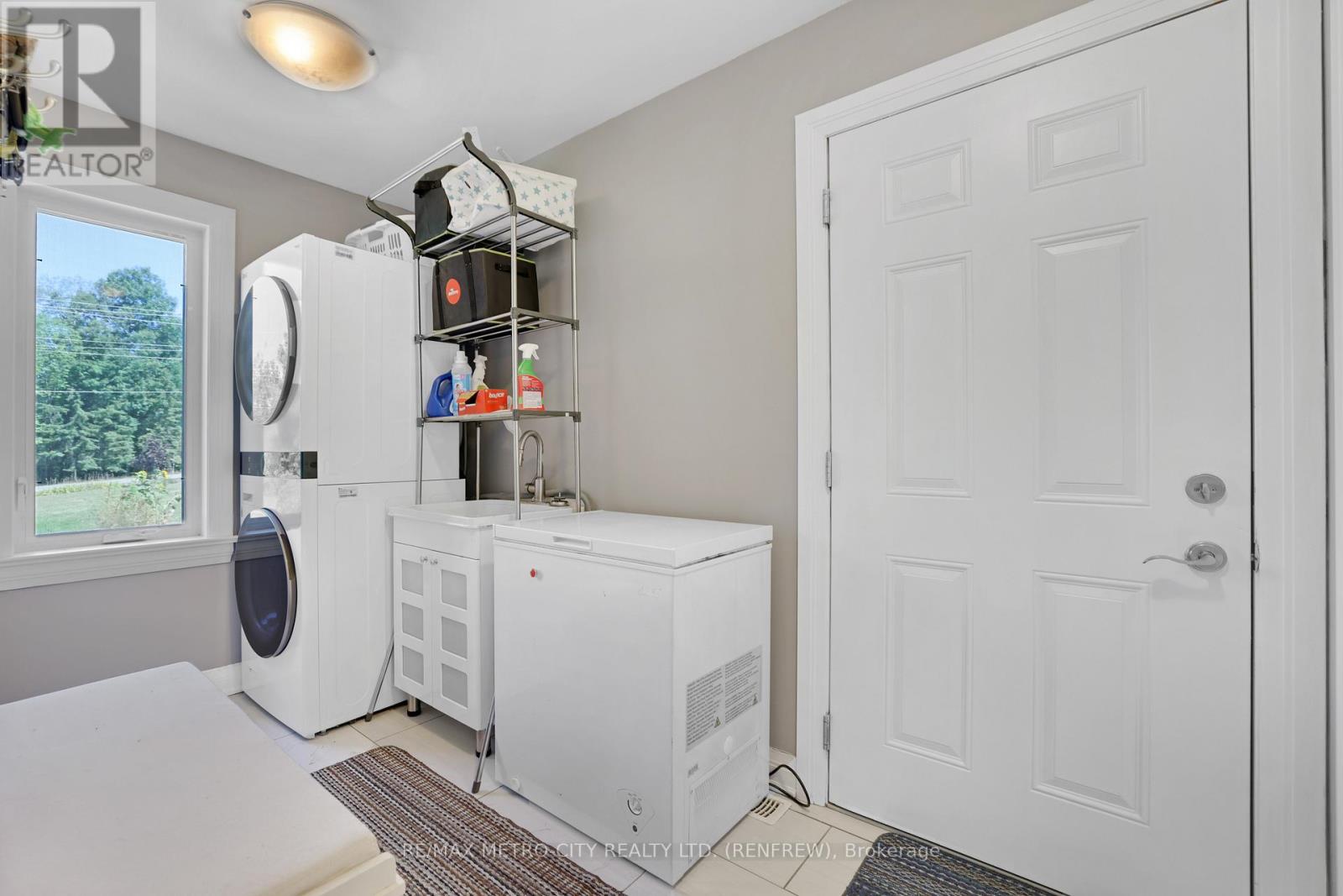 2457 Burnstown Road, Mcnab/braeside, Ontario  K7V 3Z4 - Photo 35 - X13787028
