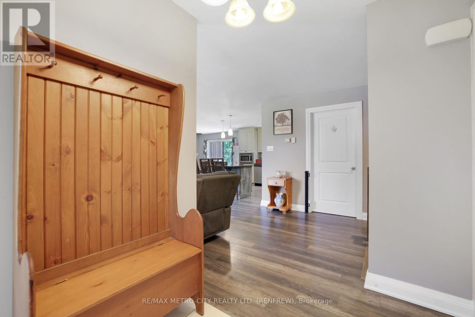2457 Burnstown Road, Mcnab/braeside, Ontario  K7V 3Z4 - Photo 7 - X13787028