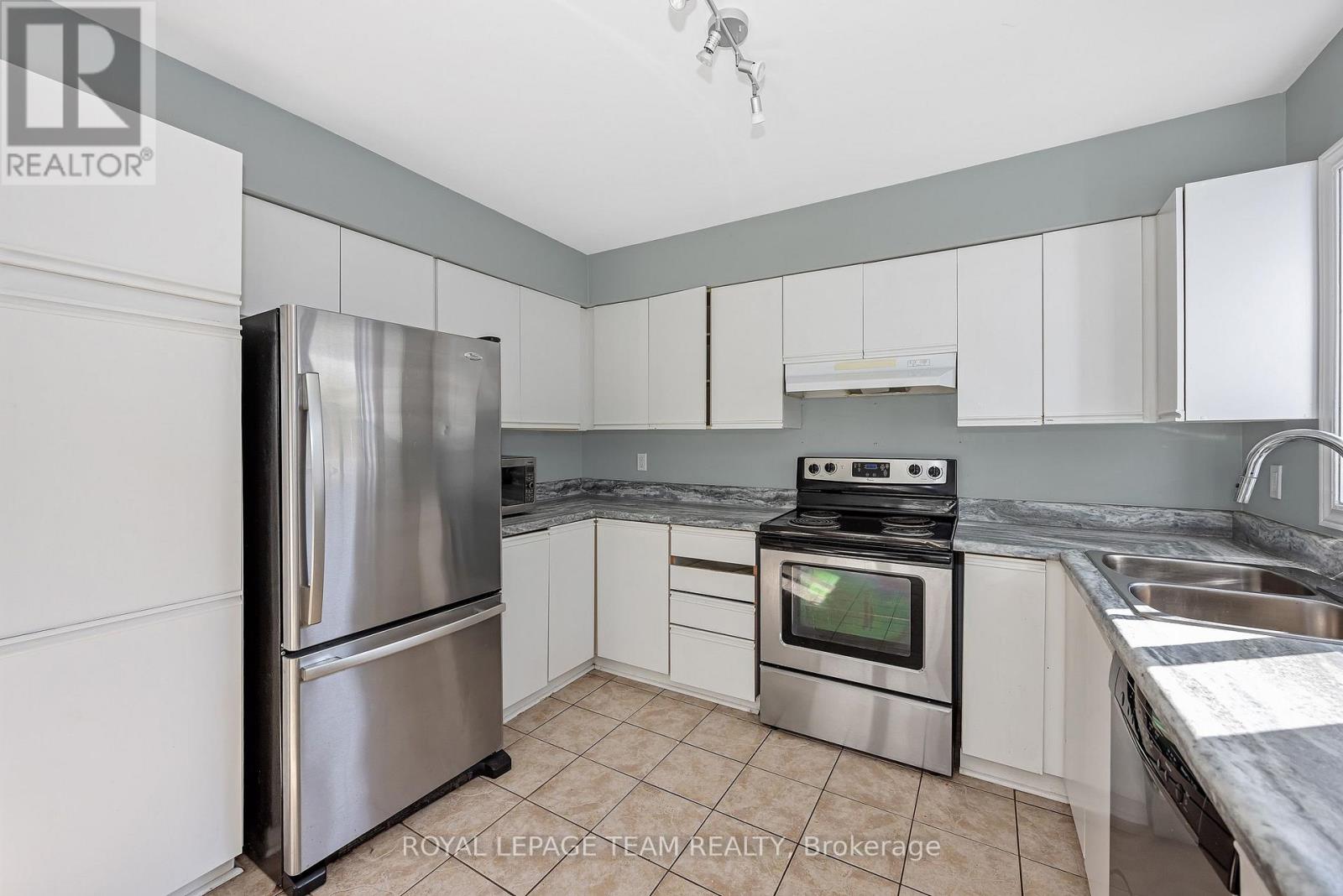 D - 284 Dalehurst Drive, Ottawa, Ontario K2G 4J5 - Photo 19 - X13786800