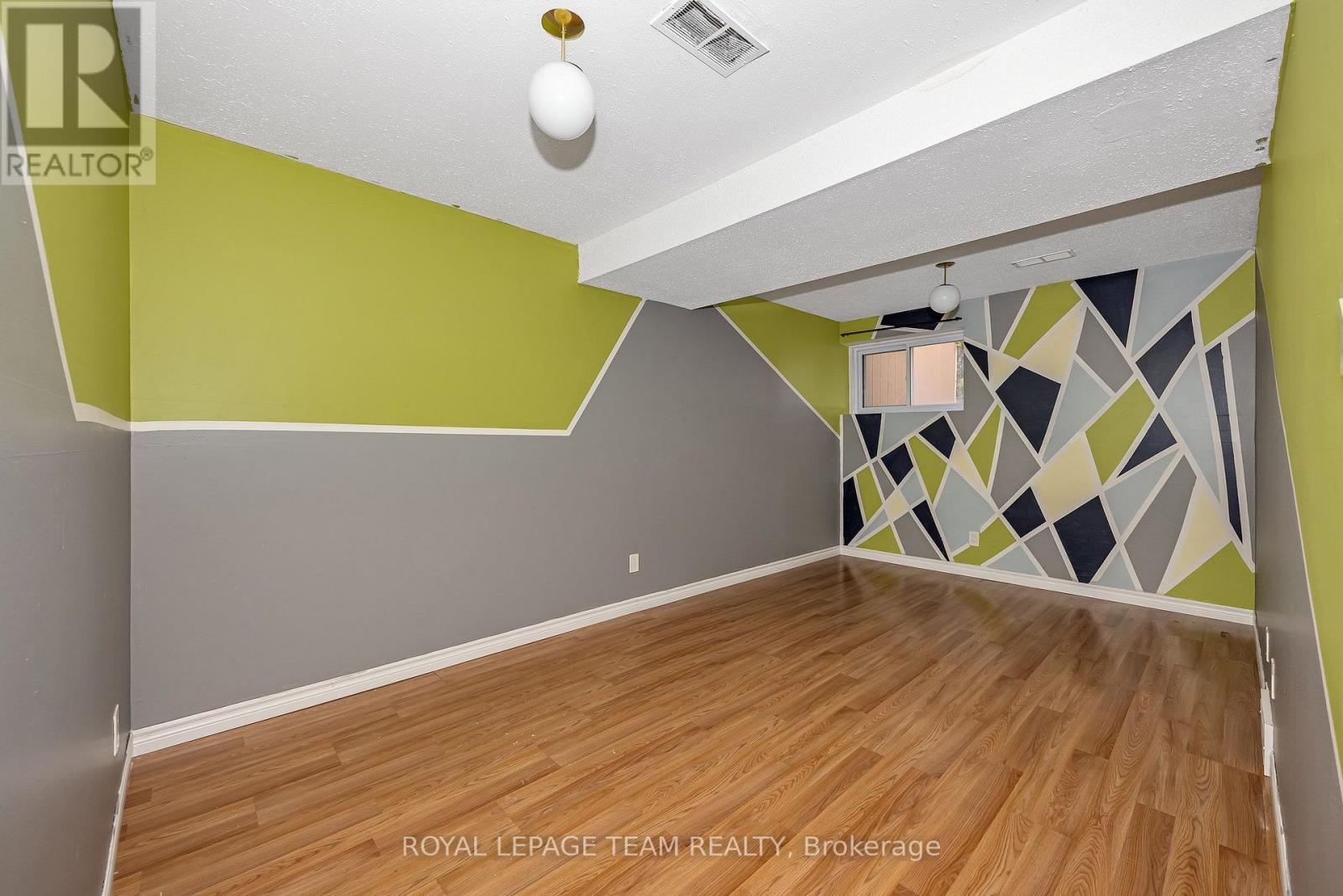D - 284 Dalehurst Drive, Ottawa, Ontario K2G 4J5 - Photo 5 - X13786800