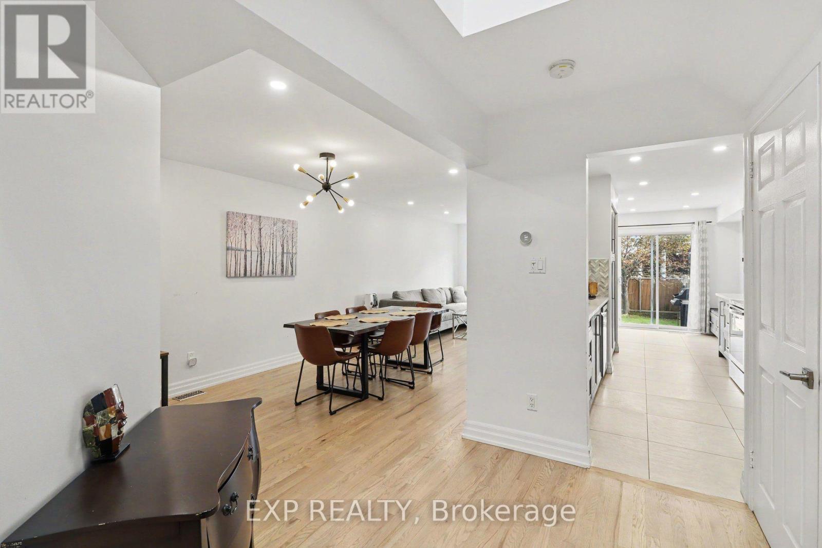 4646 Ogilvie Walk Crescent, Ottawa, Ontario  K1J 1G7 - Photo 4 - X13786862