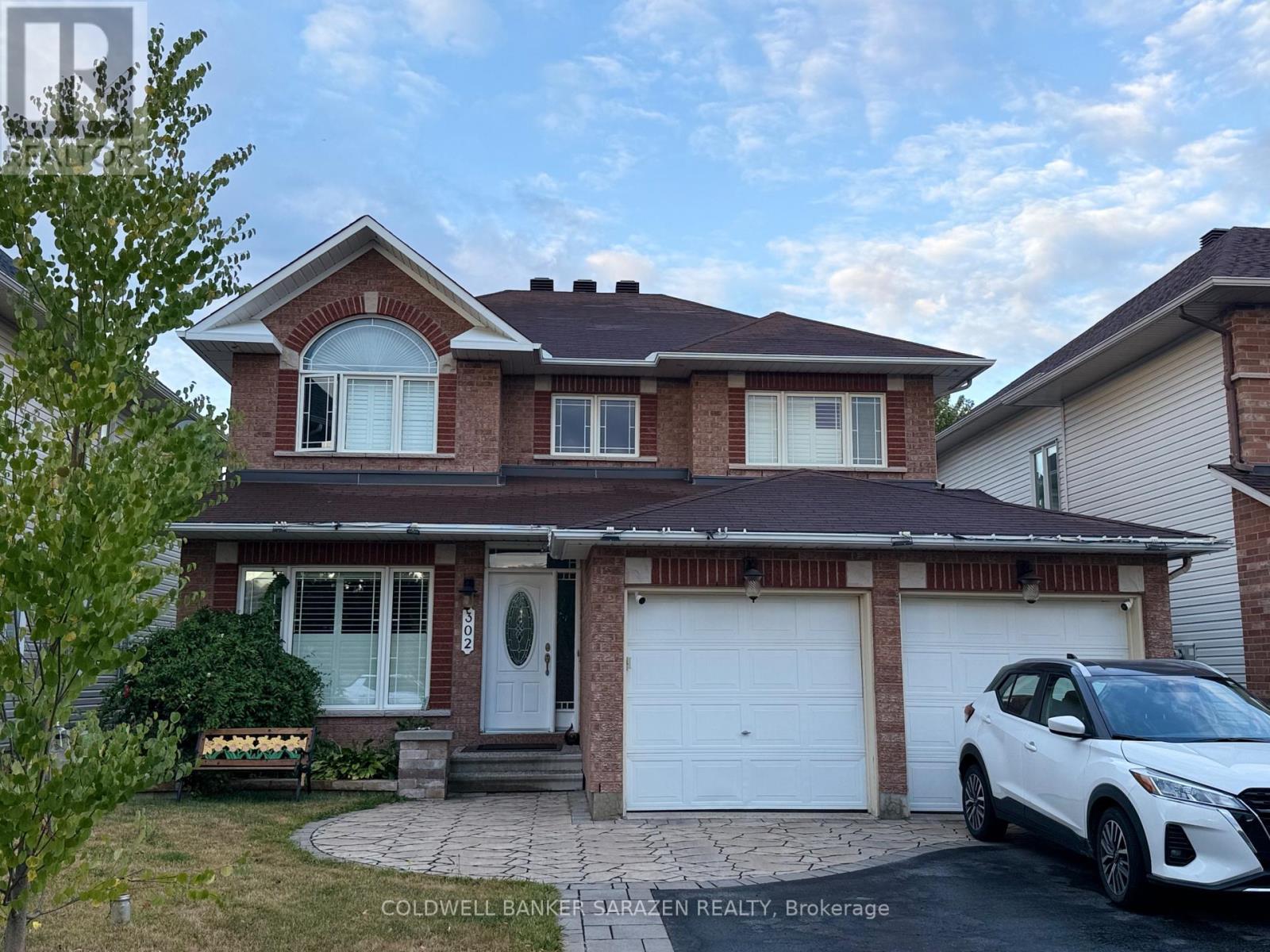 302 EDGEMOORE CRESCENT E, Ottawa, Ontario